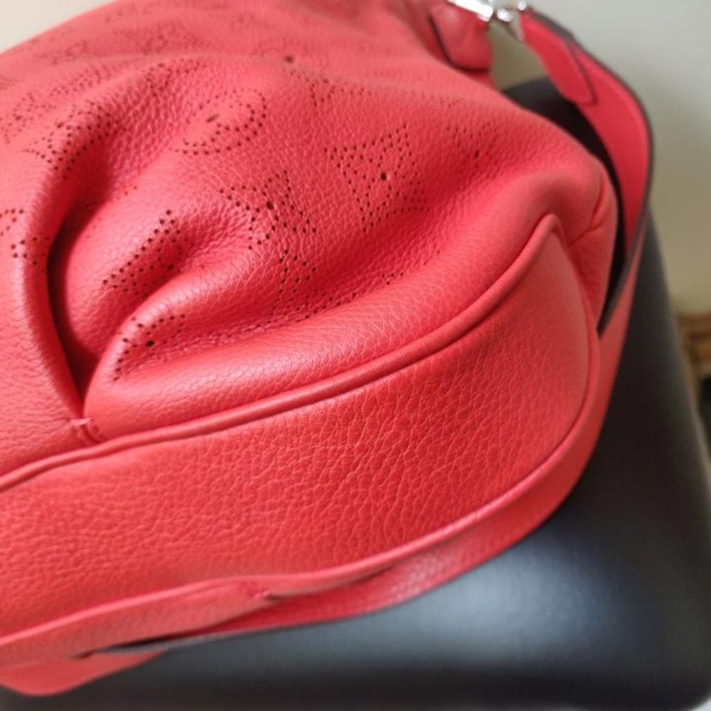 Auth Louis Vuitton Selene Pm Like New Orange Mahina - Picture 4 of 10